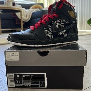 Like new Air Jordan 1 High Hall of Fame. Black red and gold. Lightly worn size 9